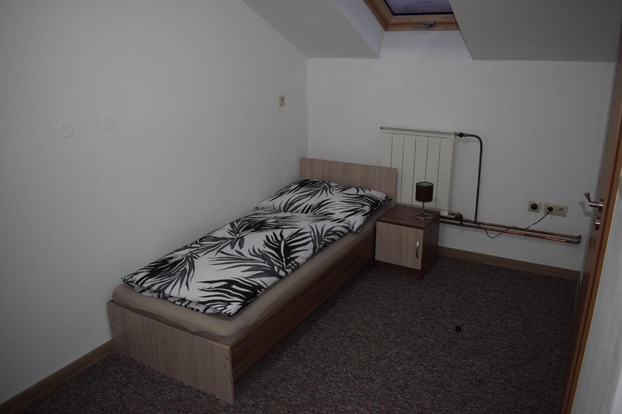 Ms-Ubytovanie Hotel Dolny Kubin Zewnętrze zdjęcie