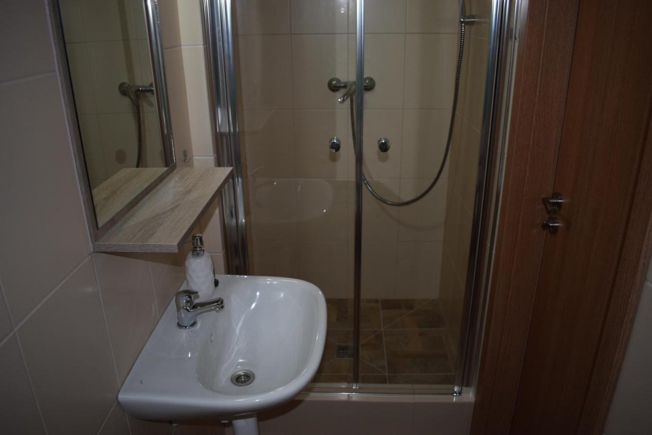 Ms-Ubytovanie Hotel Dolny Kubin Zewnętrze zdjęcie
